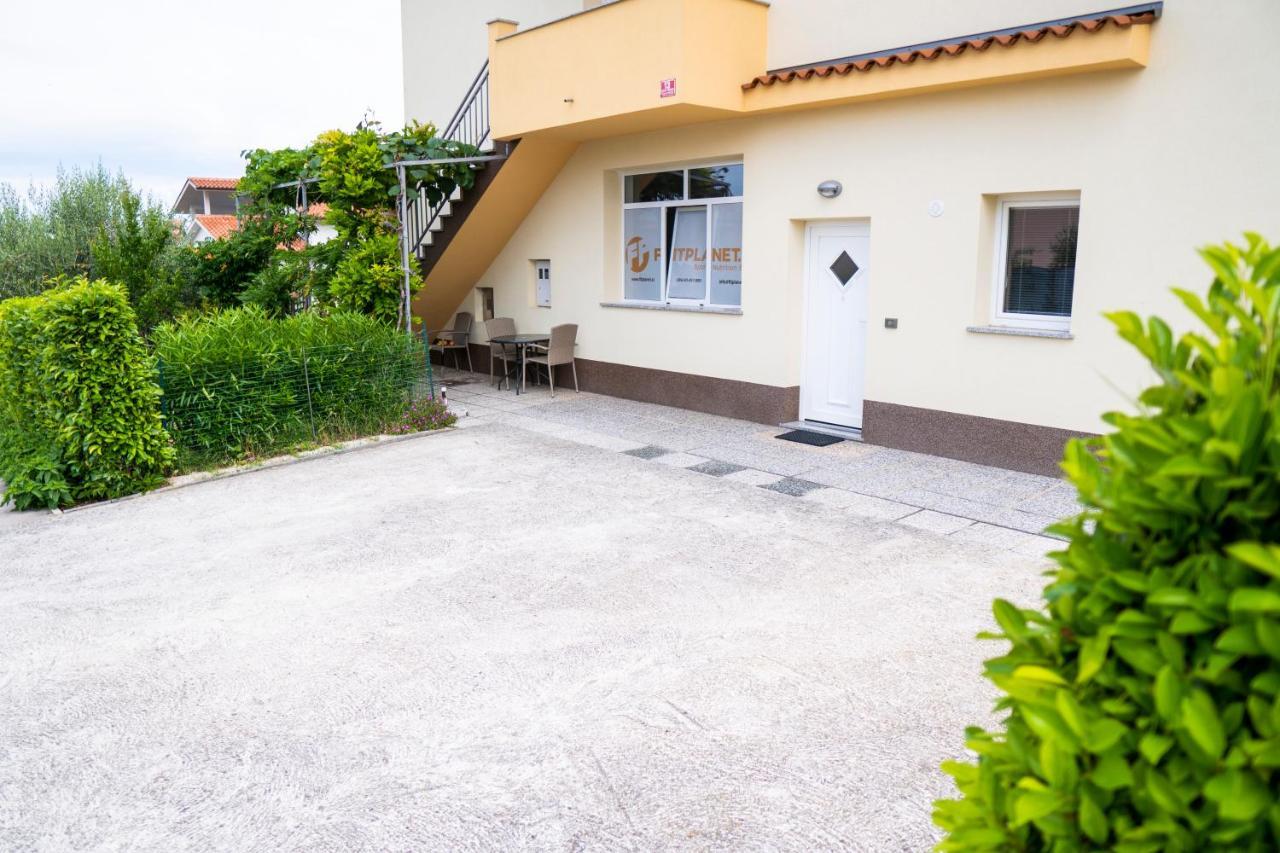 Apartments Dani อิซอลา ภายนอก รูปภาพ